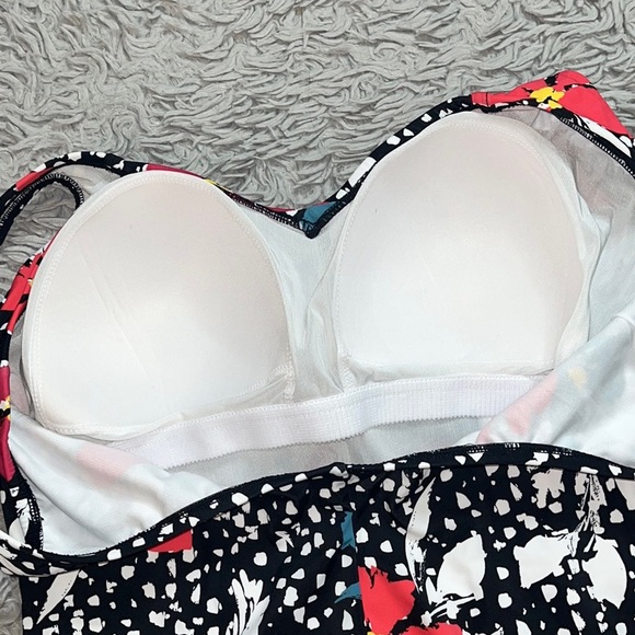 Womens Floral Swimsuit One Piece Slimming 22W 2X New - Picture 5 of 5